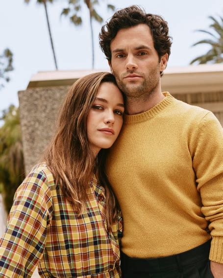 victoria pedretti sexy|You stars Penn Badgley, Victoria Pedretti on filming。